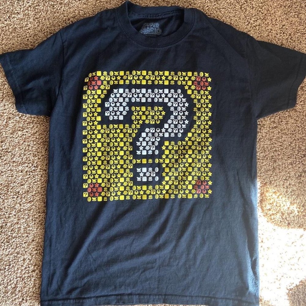 Geeknet Super Mario Bros. Character Symbols Black S/S Crewneck Tshirt Small